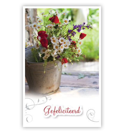 Bloemen in zinken emmer Bloemen in zinken emmer