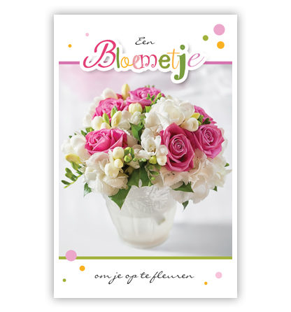Witte en roze bloemen in vaas Witte en roze bloemen in vaas