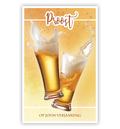 2 proostende bierglazen 2 proostende bierglazen